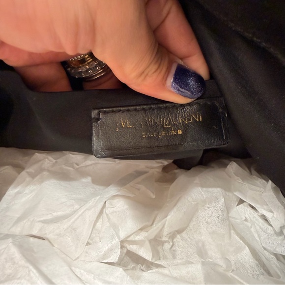 Authentic Yves Saint Laurent Downtown Crocodile Embossed Patent Leather Tote - Picture 6 of 8